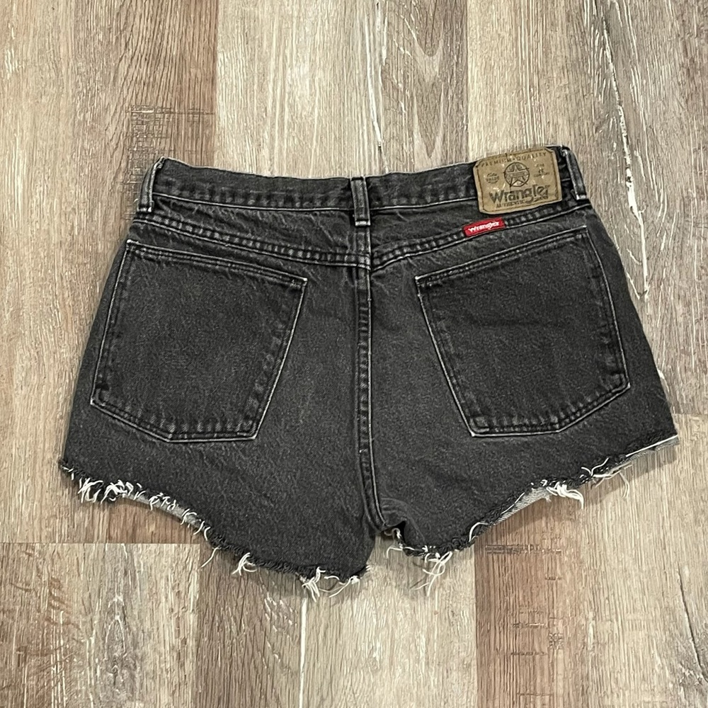 Distressed Wrangler Jean Shorts - Picture 3 of 4